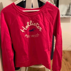  - Tröjan passar både storlekarna M/S. Har använt tröjan 2-3 gånger. 