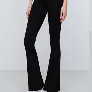 Ginatricot leggings - Säljer nu mina sköna leggings från Gina Tricot! använda vid ett tillfälle, storlek XS, 100kr