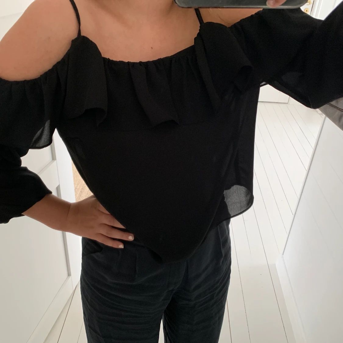 Söt blus med bara axlar - 90