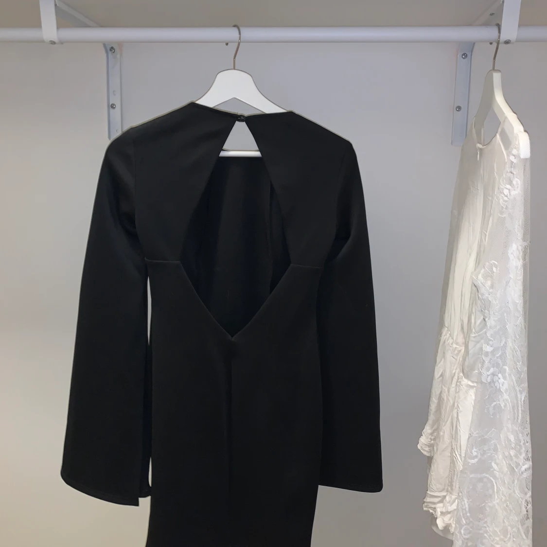 Nly klänning stel S  - 90