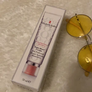 Elizabeth Arden - Helt ny, oöppnad förpackning. Köpte från kicks 425 kr säljer för 260kr. Frakt ingår 