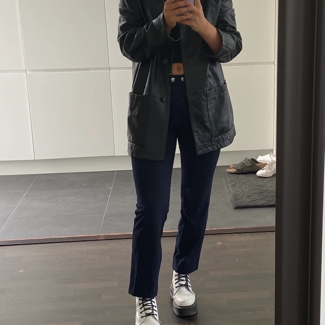 Mörkblå kostymbyxor!