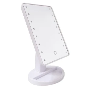 Sminkspegel - En ny jättebra sminkspegel!! Jag har bara haft den ett litet tag men bara satt på ljuset en gång för att prova. Går att regler vinkeln💕Det finns även en liten spegel som sitter på med närmare spegel!