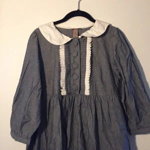  - Jättefin klänning från H&M i toppskick - endast använd en gång. Kan mötas upp i Stockholm eller Uppsala samt posta (köparen står för frakt) :) 