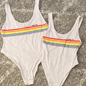 Body - 2 bodies. Ena är storlek S och den andra storlek L. Båda två för 100, annars 70kr/st