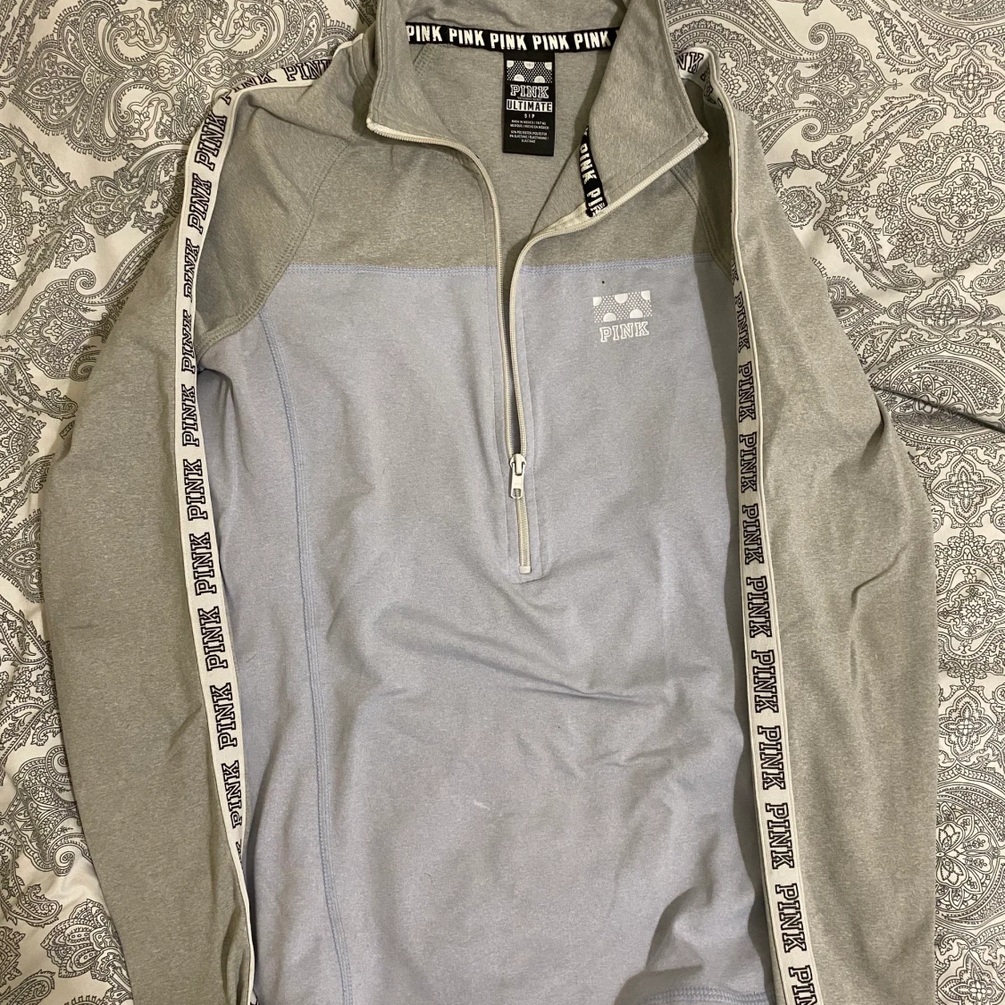 PINK workout/everyday top 
