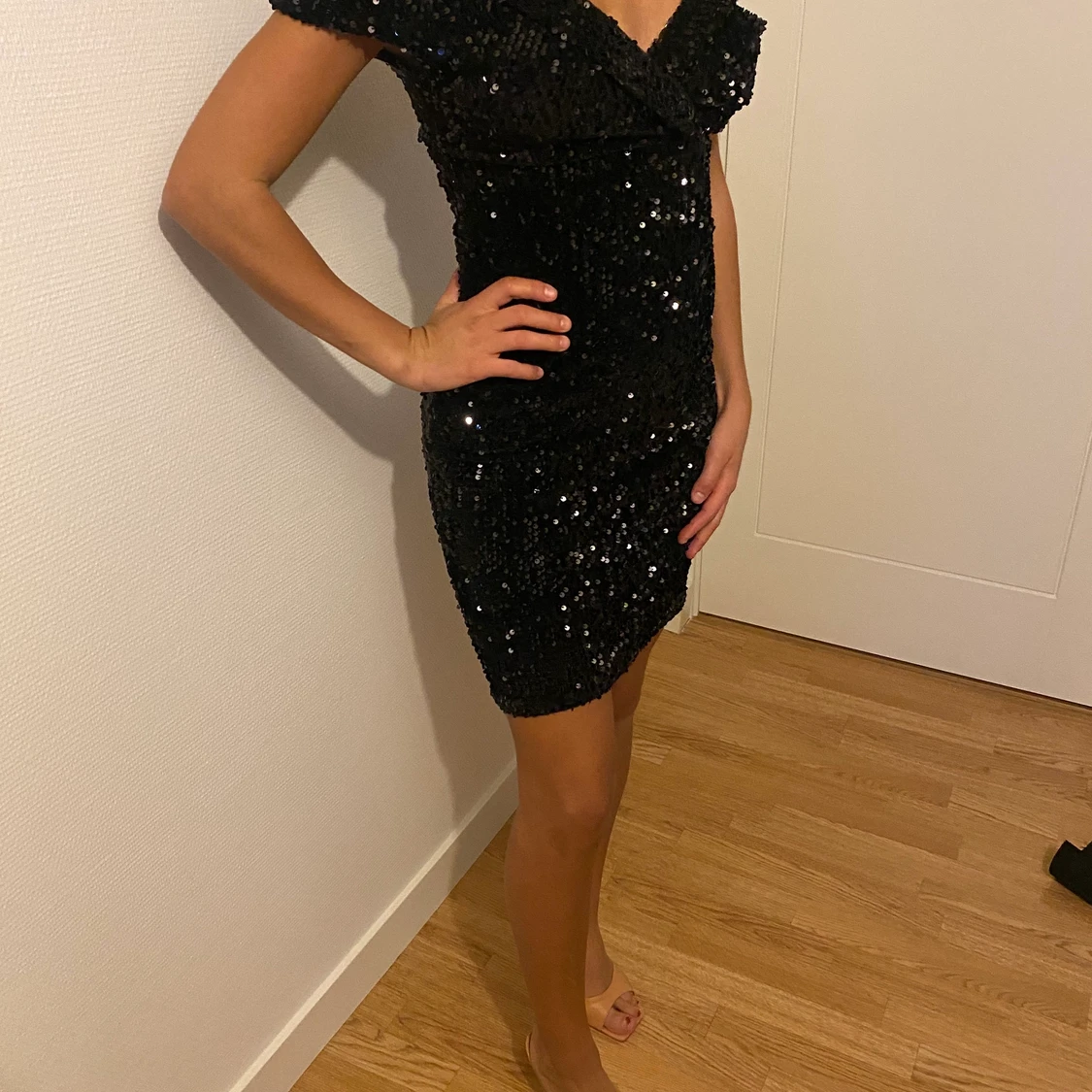 Svart paljett klänning 