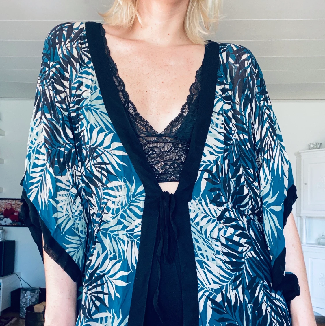 Mönstrad kimonoliknande överdel - 91