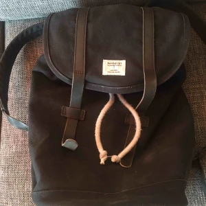  - Sandqvistryggsäck!! Använt men fint skick Frakt tillkommer 💚