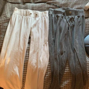  - säljer båda tsm för 100kr  de vita e använda rätt mkt men sitter bra o har inga hål eller så, dem gråa e använda ish 5 ggr