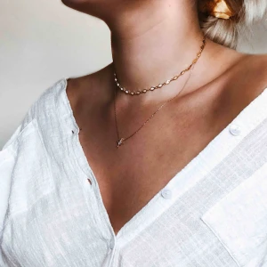  - 2 halsband från Safira. Aldrig använda, förutom när jag skulle ta bilden. 50kr styck, eller båda för 70!