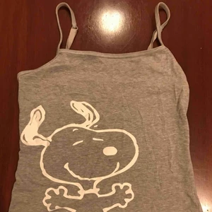  - Linne i bommull. Snoopy. Underlinne.  Grey Hm 