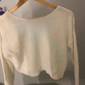  - Tröja från nakd använd 2gånger typ. Helt som ny. 