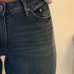  - Perfekta bootcut jeansen!!