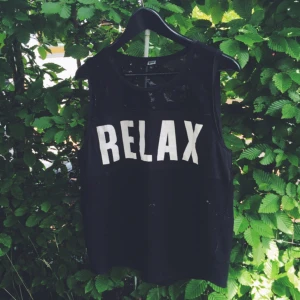  - Härligt och kaxigt linne från Gina Tricot, storlek Large men passar perfekt på någon med small också! 

Använt men inte märkbart! 💥 priset inkluderar porto! 💥