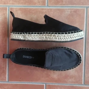  - Loafers från H&M oanvända, strl 41