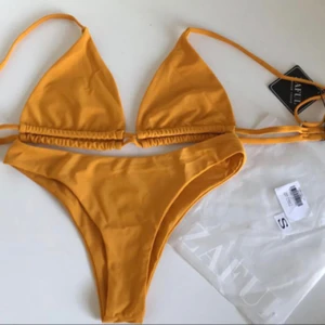  - Super fin mörk orange bikini ifrån ZAFUL med justerbara band och som är ny och helt oandvänd. Jag säljer den pga att jag tog fel storlek. Frakt betalas själv