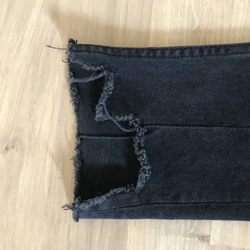 Svarta urtvättade jeans från nakd! Frakt tillkommer 🌸. Jeans & Byxor.