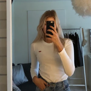 Levis långärmad - Snygg leviströja i storlek xs💓 denna är i ett så skönt material och sitter superfint✨