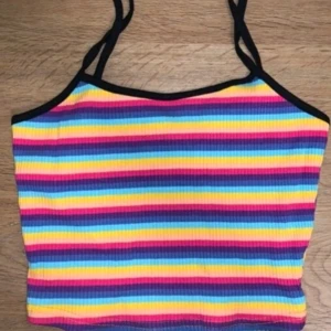 Färgat linne - Helt nytt eller bara använt en gång, inte kommit till användning så mycket, jag är pank