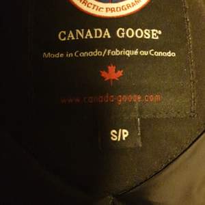 Canada goose expedition jacka den är typ helt ny köpte den det här året 