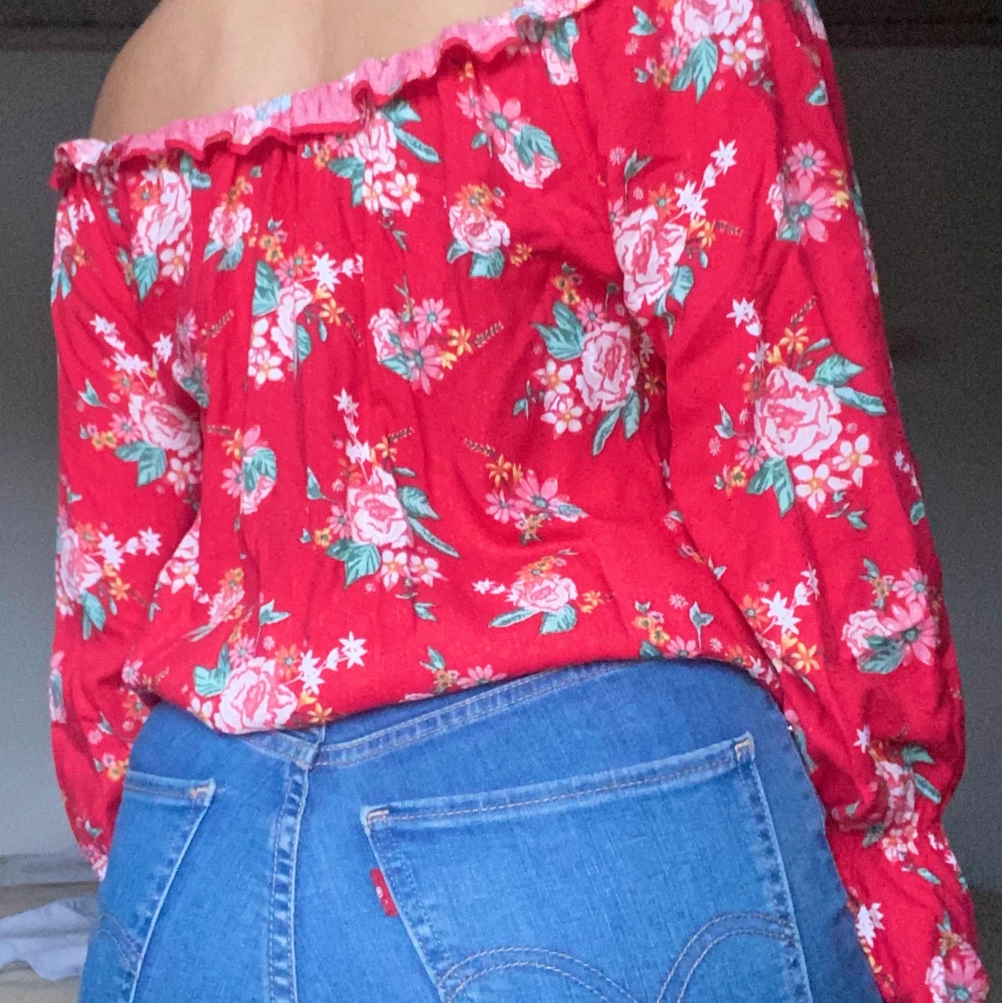 Somrig röd tröja - 91