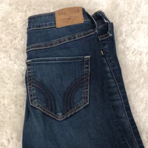 Jeans - Ett par hollister jeans i strl w 25 L 31!  80 kr + frakt