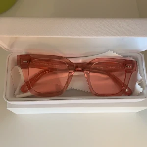 Chimi/solglasögon - Helt oanvända chimi i modell 004. Allt medföljer! Köparen står för frakt 