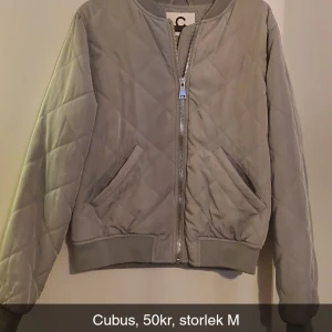 Bomberjacka - knappt använd! 