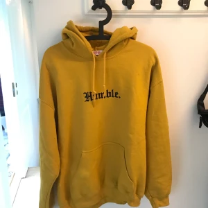 Hidden Cult Hoodie Strl L - Lite oversize fit. Kan fraktas :)