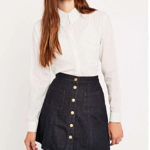  - Randig skjorta från Urban outfitters. Helt ny, aldrig använd, superbra skick.   Pris kan diskuteras :) 