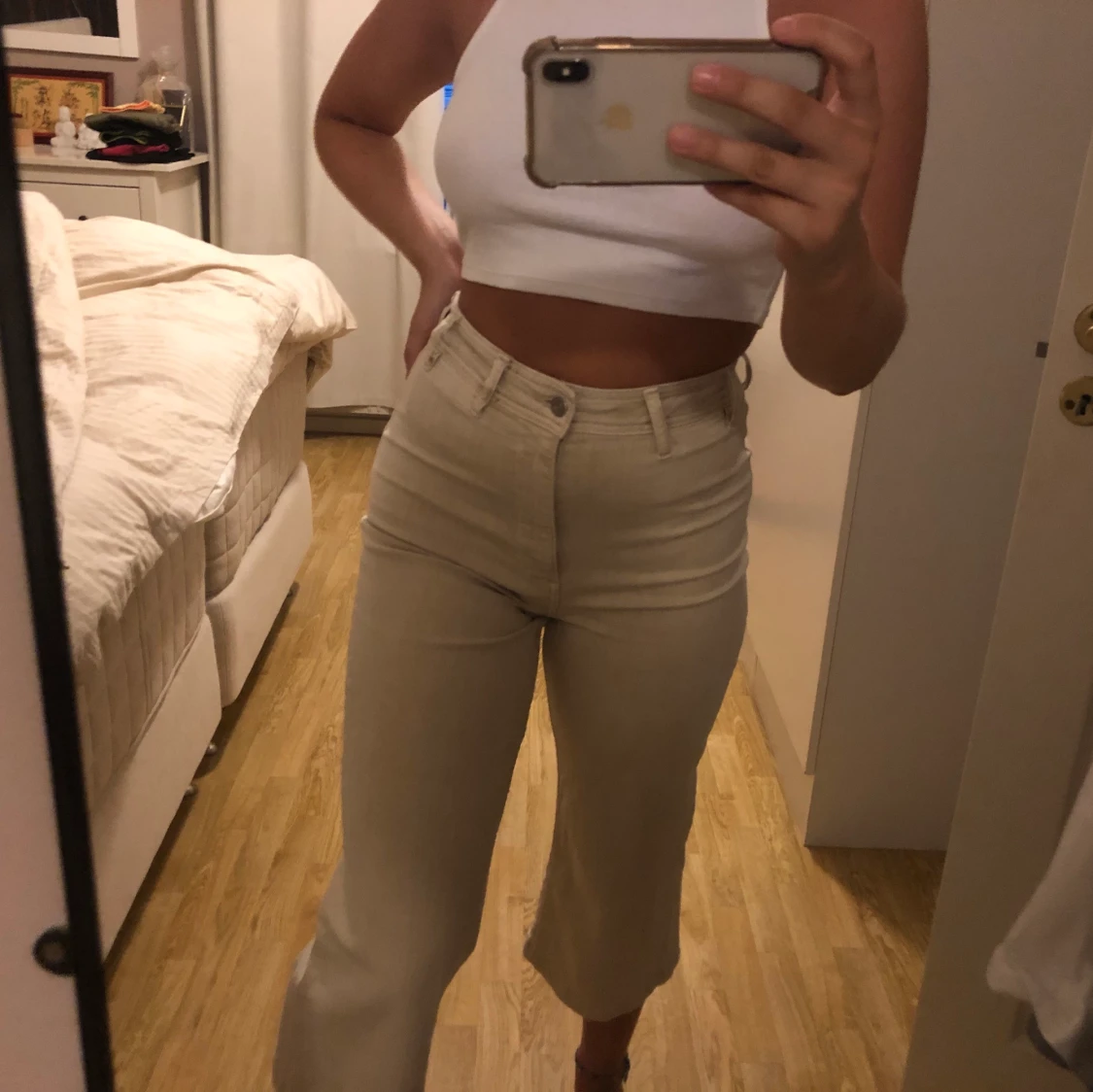 Snygga beiga jeans   - 90