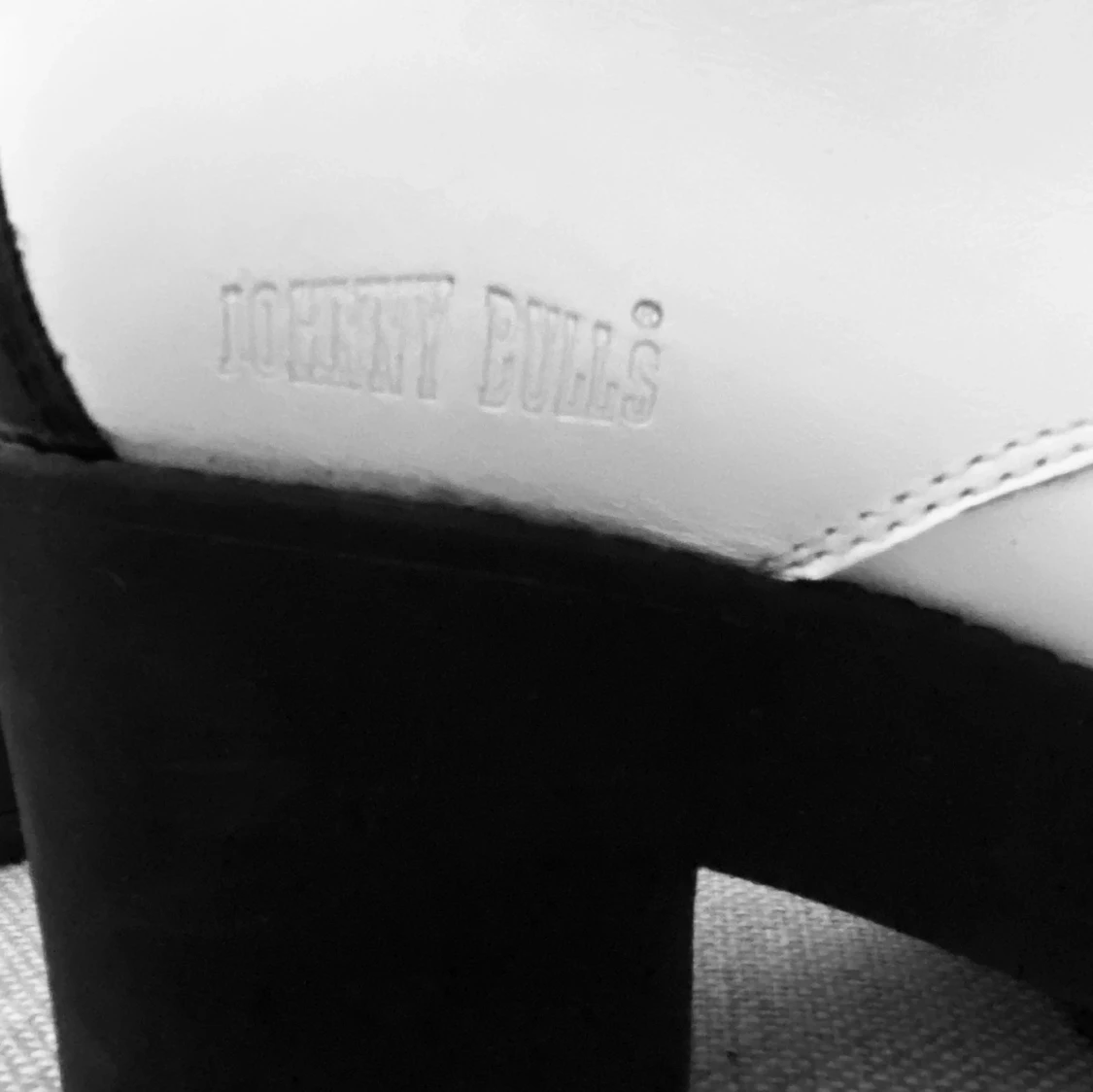 Johnny Bulls Vita  - 90