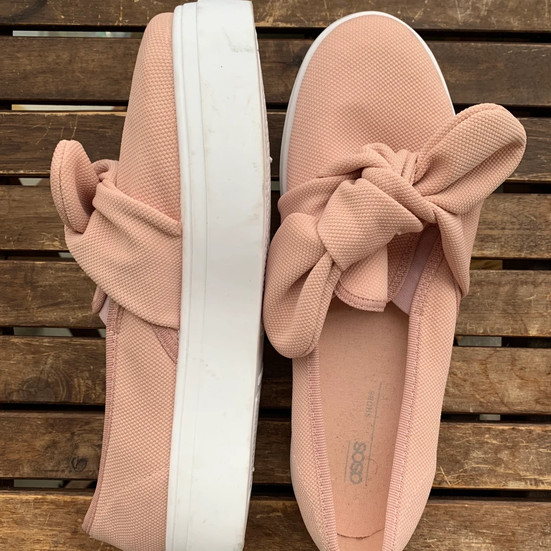 ASOS DESIGN Denise Bow Plimsolls - 91