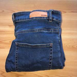 Jeans från bikbok, köpare står för frakt!😊