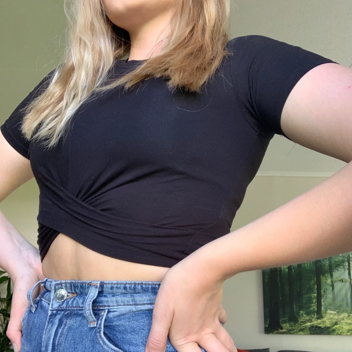 Croppad tshirt med detalj