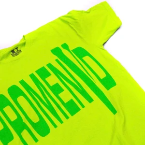 Asap Rocky x Vlone t-shirt - Jag säljer nämligen min äkta Asap Rocky x Vlone t-shirt i storleken S nu för att den tyvärr aldrig kommer till användning. Har endast testat tröjan. Kan mötas upp och frakta tröjan men köparen står för frakten. Tveka inte på att höra av er vid funderingar eller frågor om tröjan eller priset