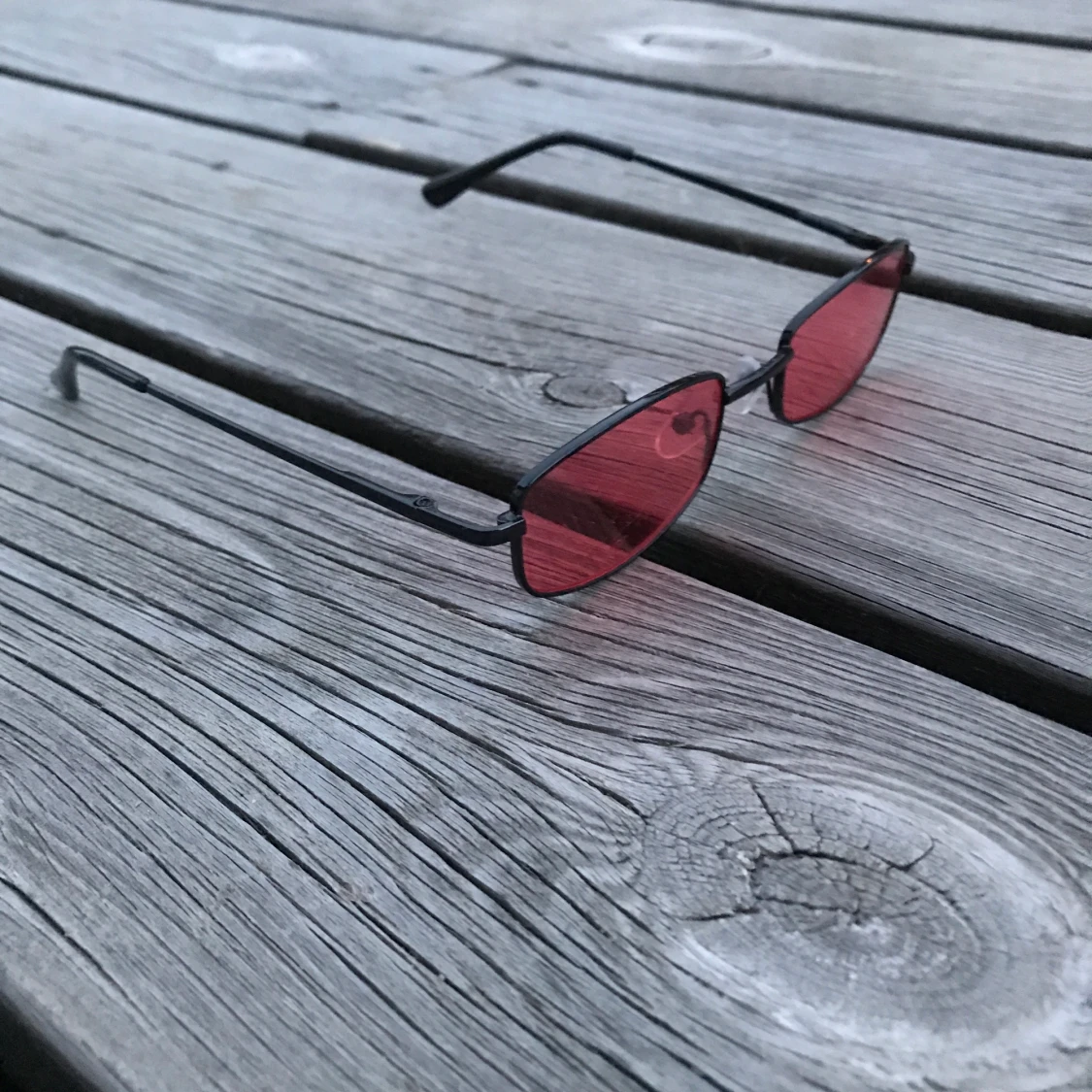 Röda solglasögon - 90
