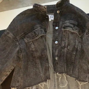 Nakd denim jacket - Svin fin jacka från nakd nyskick croppad denim jscket