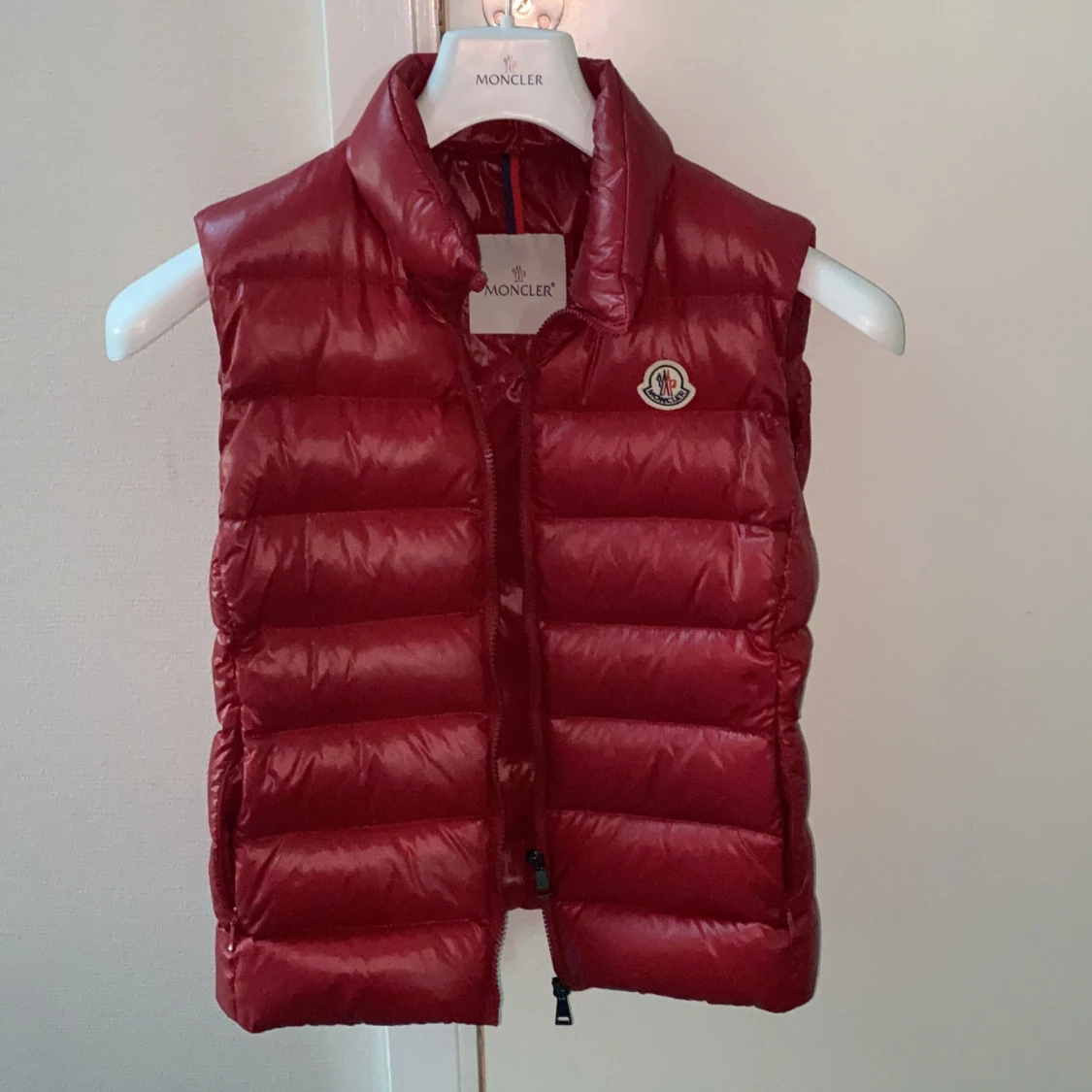 Moncler väst intressekoll - 90