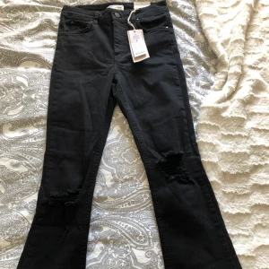 Bootcut jeans gina - Aldrig använda (prislappen sitter kvar). Köpta för: 399, säljer för: 150kr