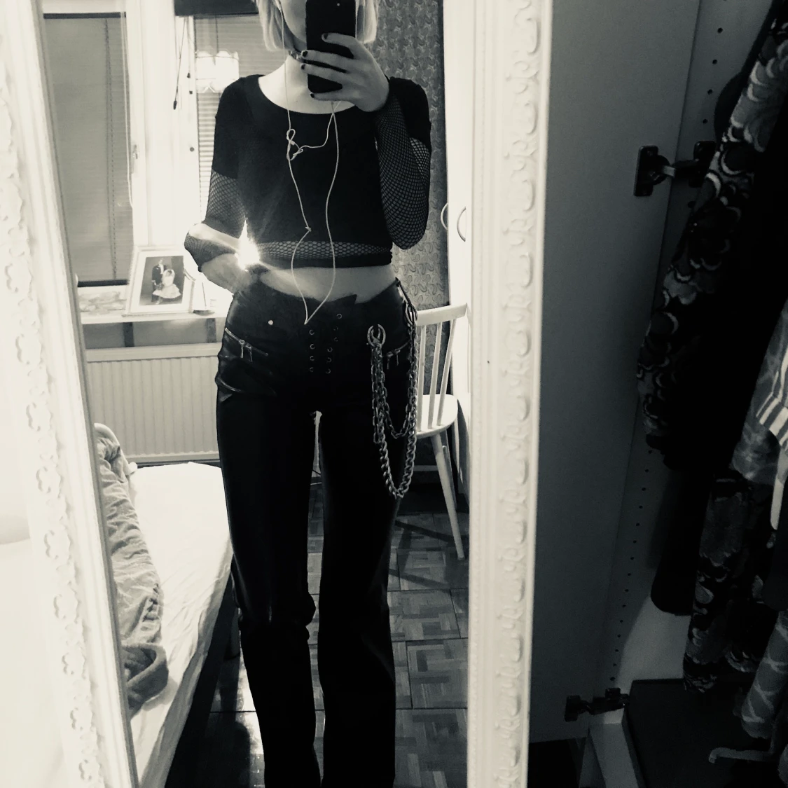 limited edition ”skinn”-byxor från IAMGIA - 90