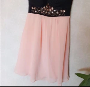  - Säljer denna superfina och näst intill oanvända klänningen, köpt på Nelly.com storlek EU 38 
250 eller bud 
+frakt
