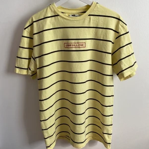 gul t-shirt - gul t-shirt från topman i strl. M!