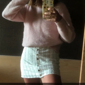 Samsoe samsoe tröja, storlek S - Rosa stickad tröja från samsoe samsoe i storlek S men funkar även i M. Använd fåtal gånger, Max 3. 