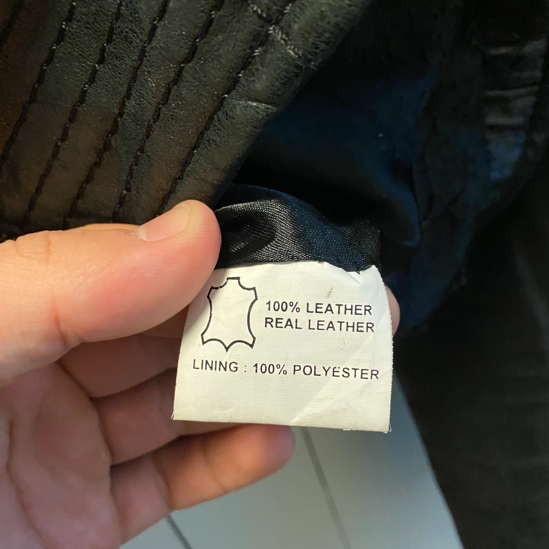 100% läderjacka i strl L - 91