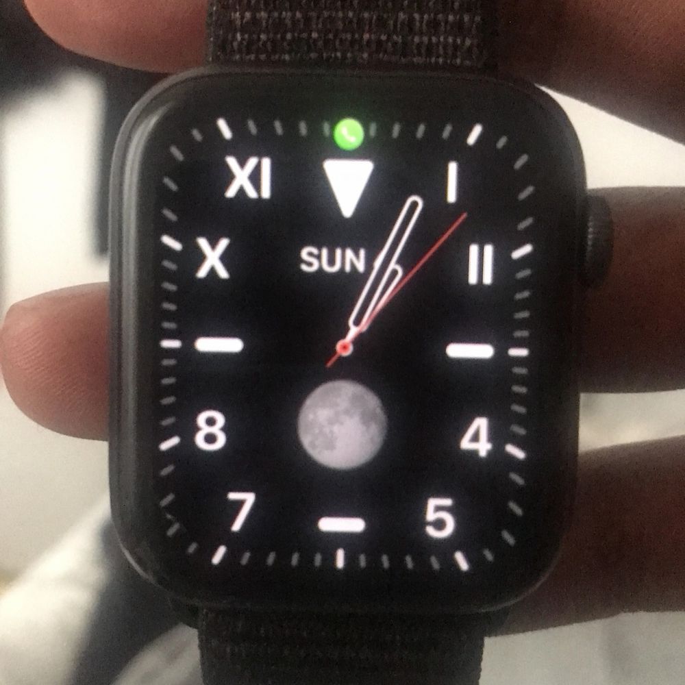 Apple Watch series 4 44 mm Cellular | Plick Second Hand