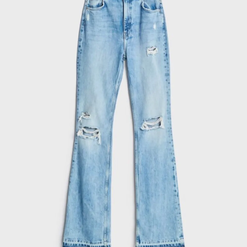 Helt oandvända jeans från behrska. Jätte snygga men fel storlek för mig. Jeans & Byxor.
