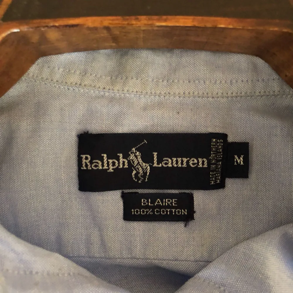 Ljusblå Ralph Lauren-skjorta strl M men kan passa S.. Skjortor.