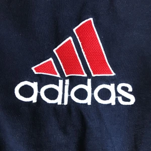  - NIKE sweatshirt  Mörkblå  ❗️fri frakt❗️ Skickar gärna fler bilder 😊